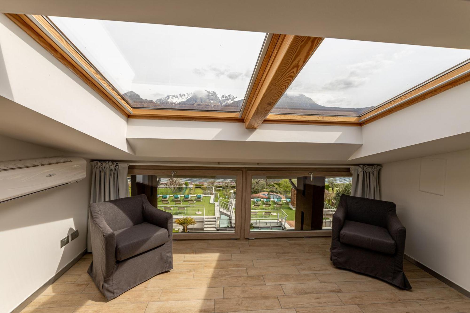 Bellagio Village- 4 Apartments By The Lake - Seasonal Warm Pool And Sauna Aparthotel Oliveto Lario