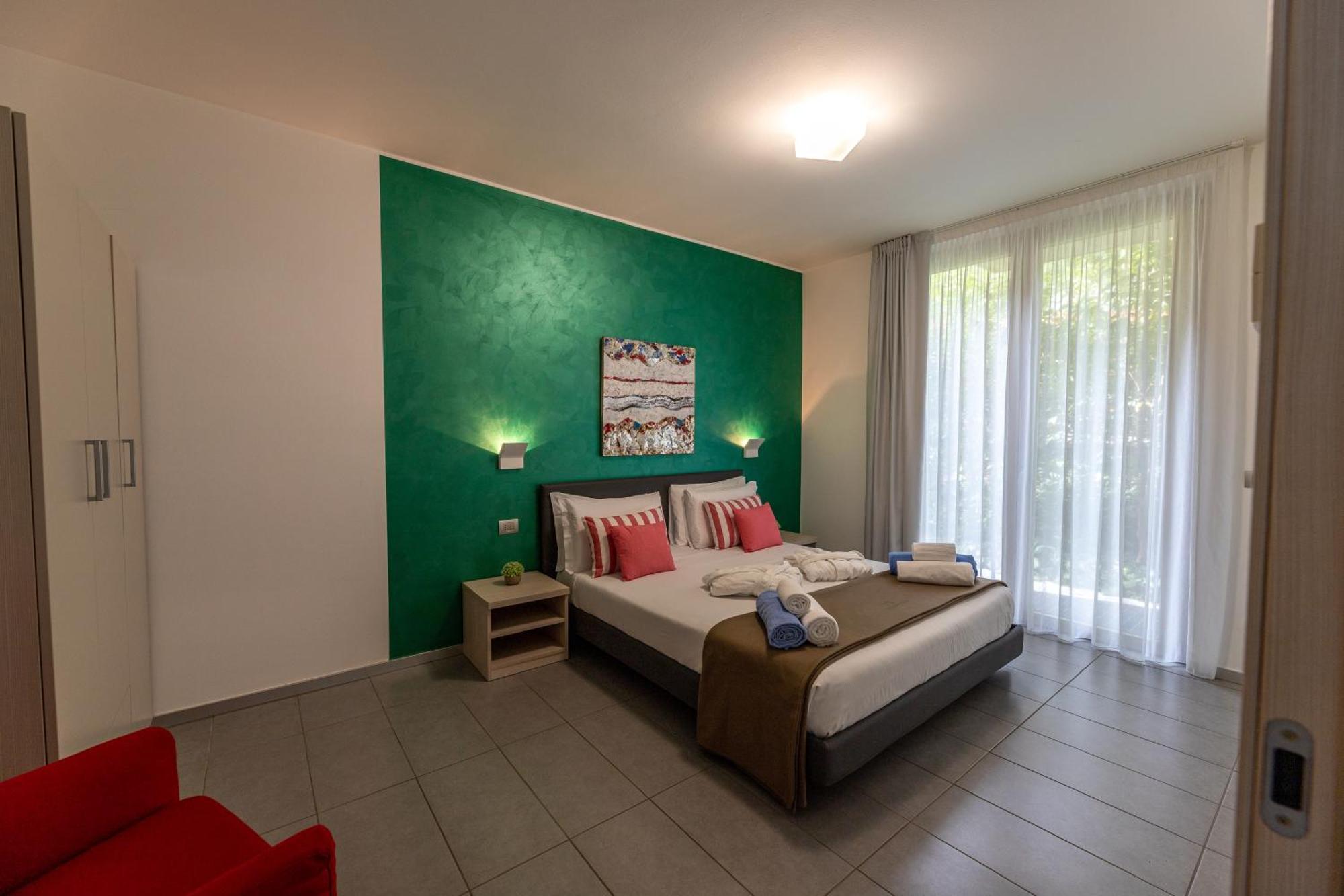 Aparthotel Bellagio Village- 4 Apartments By The Lake - Seasonal Warm Pool And Sauna *