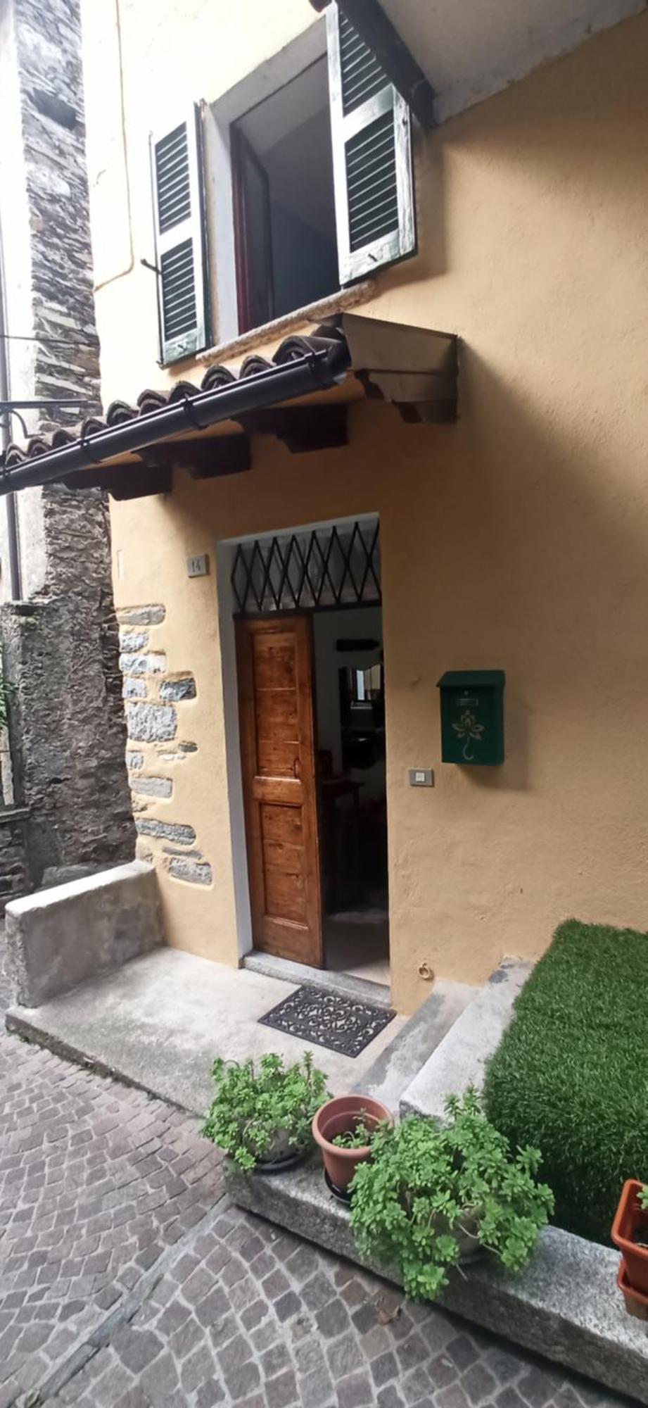 Casa Regina Dongo