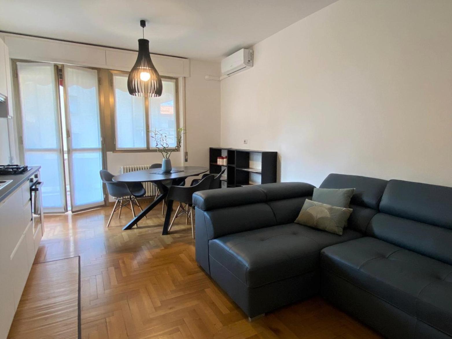 Apartment The Little Duck - Modern With Balcony