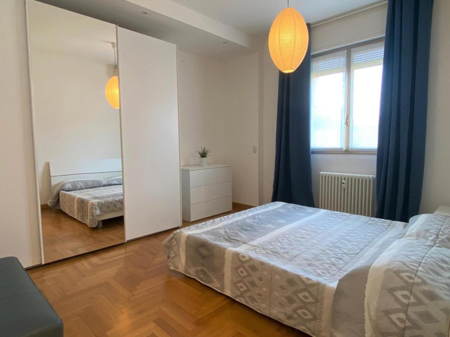 The Little Duck - Modern With Balcony Apartment *