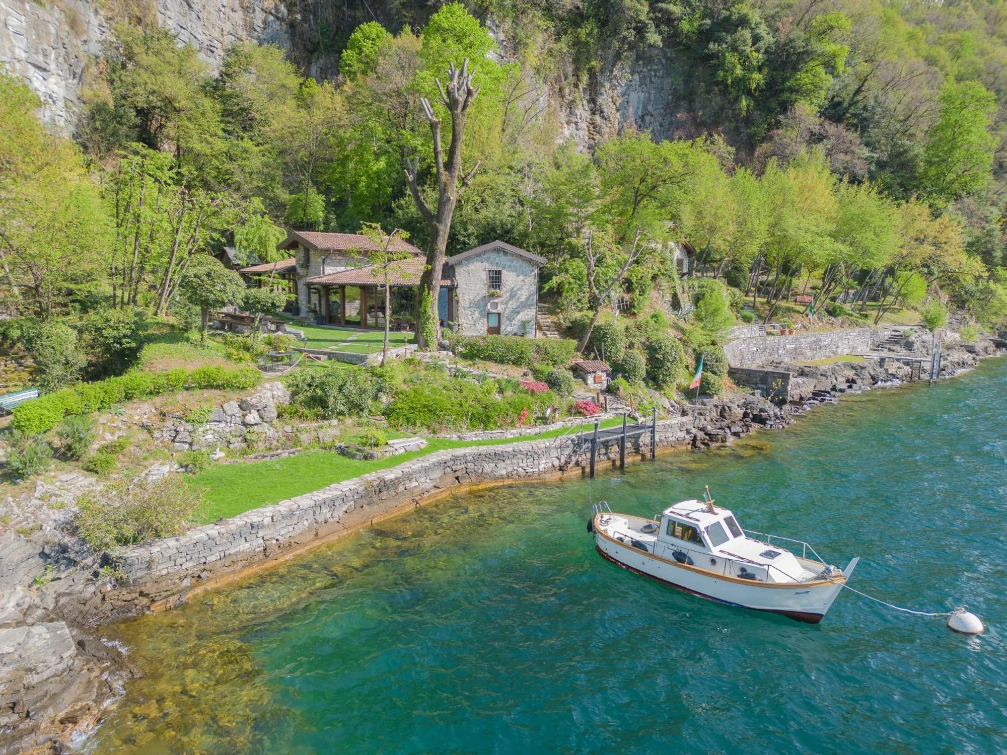 The Writer's Nest Waterfront By Rent Villa *