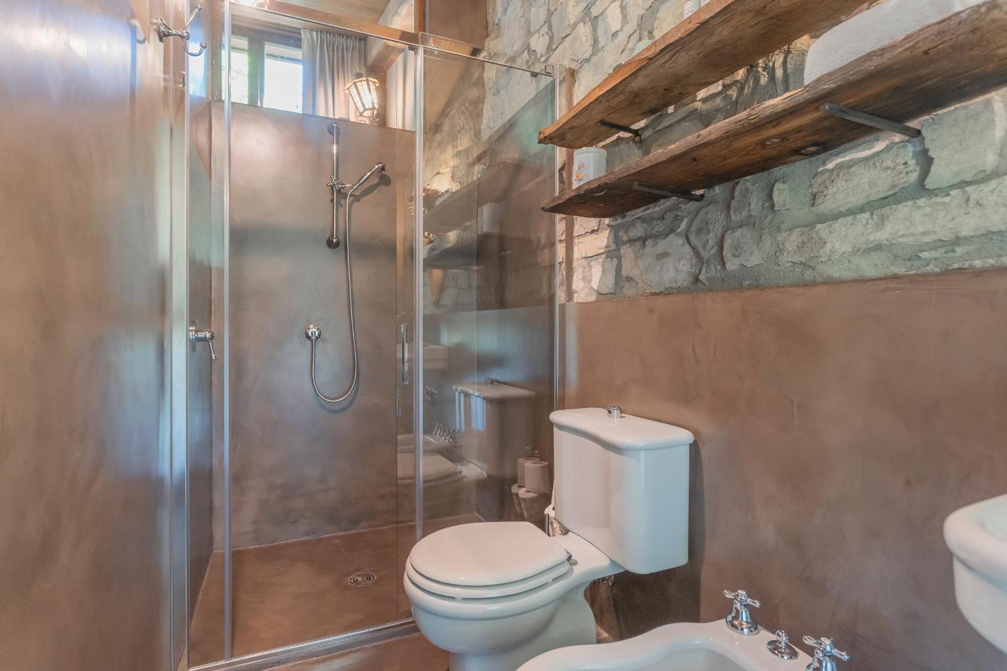 Villa The Writer's Nest Waterfront By Rent