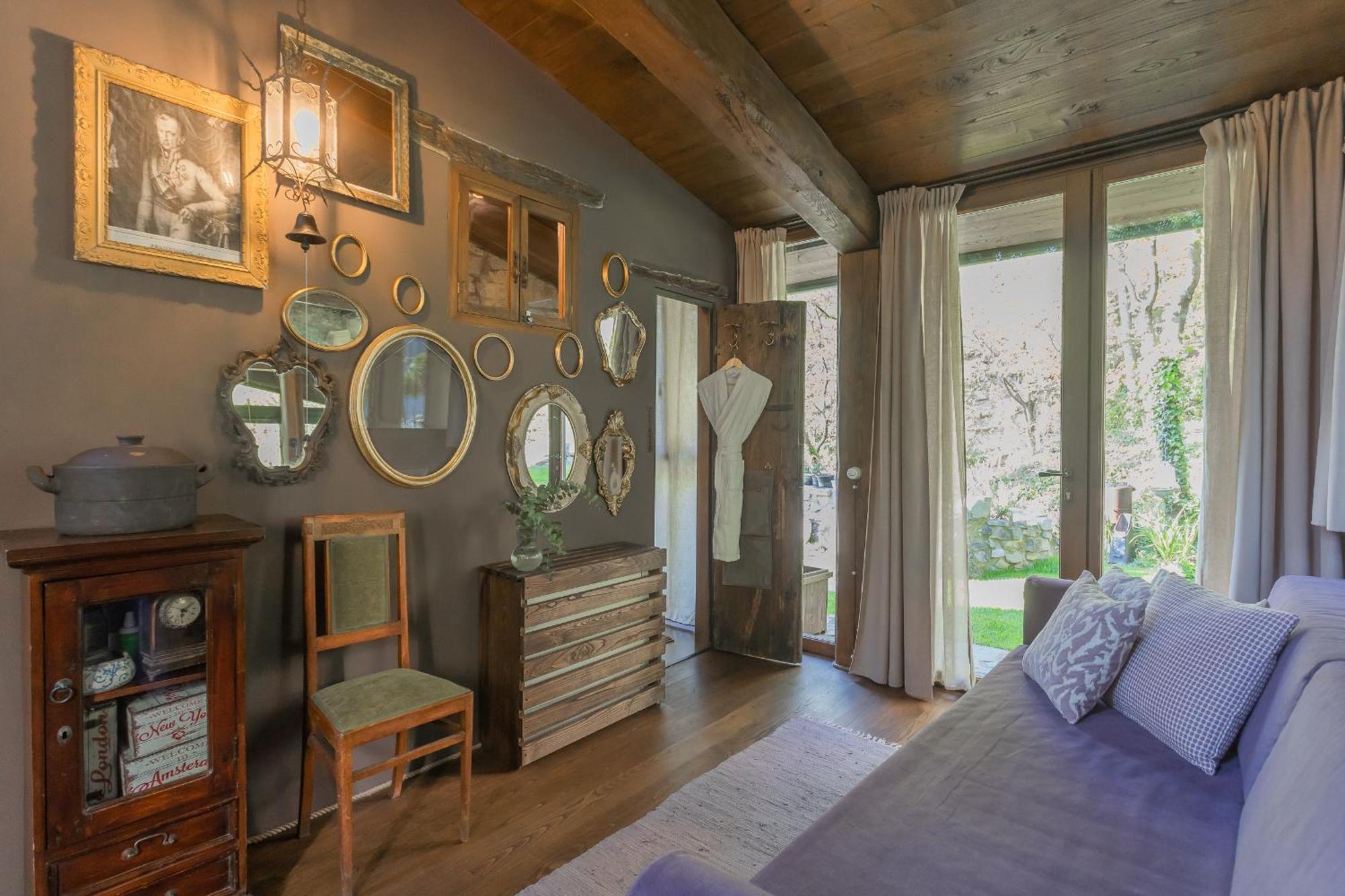 The Writer's Nest Waterfront By Rent Villa *