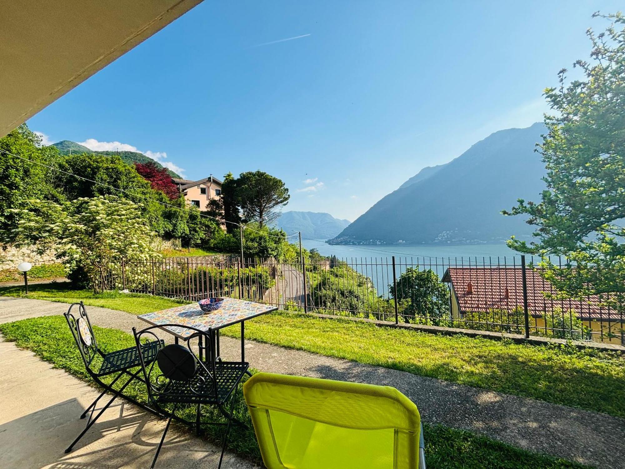 Incanto Parking And View *