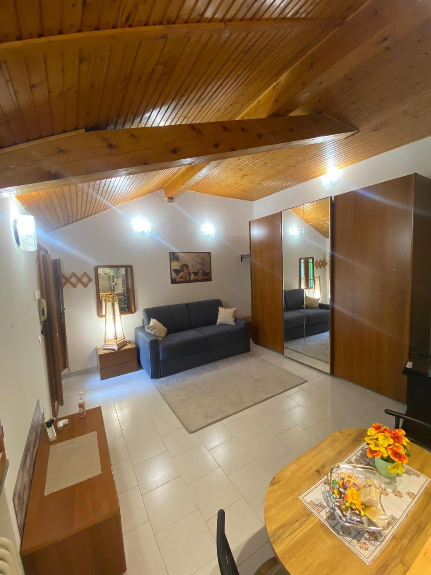 La Corte Dei Torri Loft On The Oliveto Lario