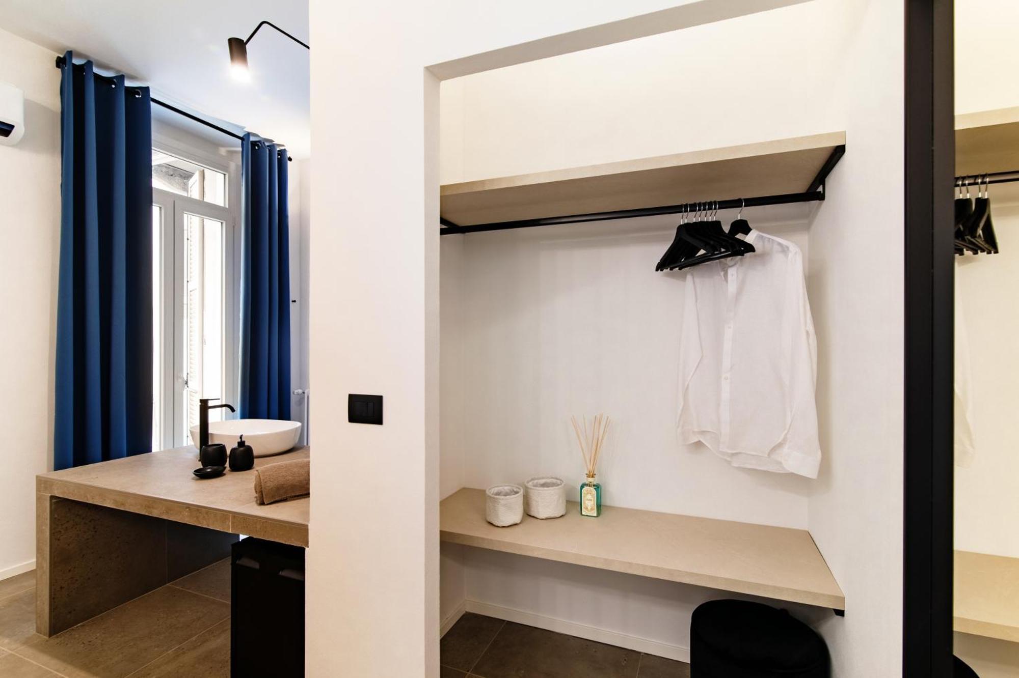Linaio - The House Of Travelers Guest house