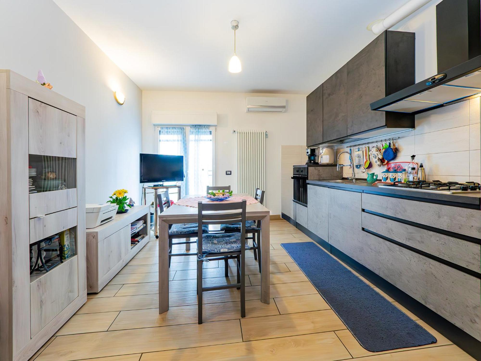Apartment Chiaro House Colico