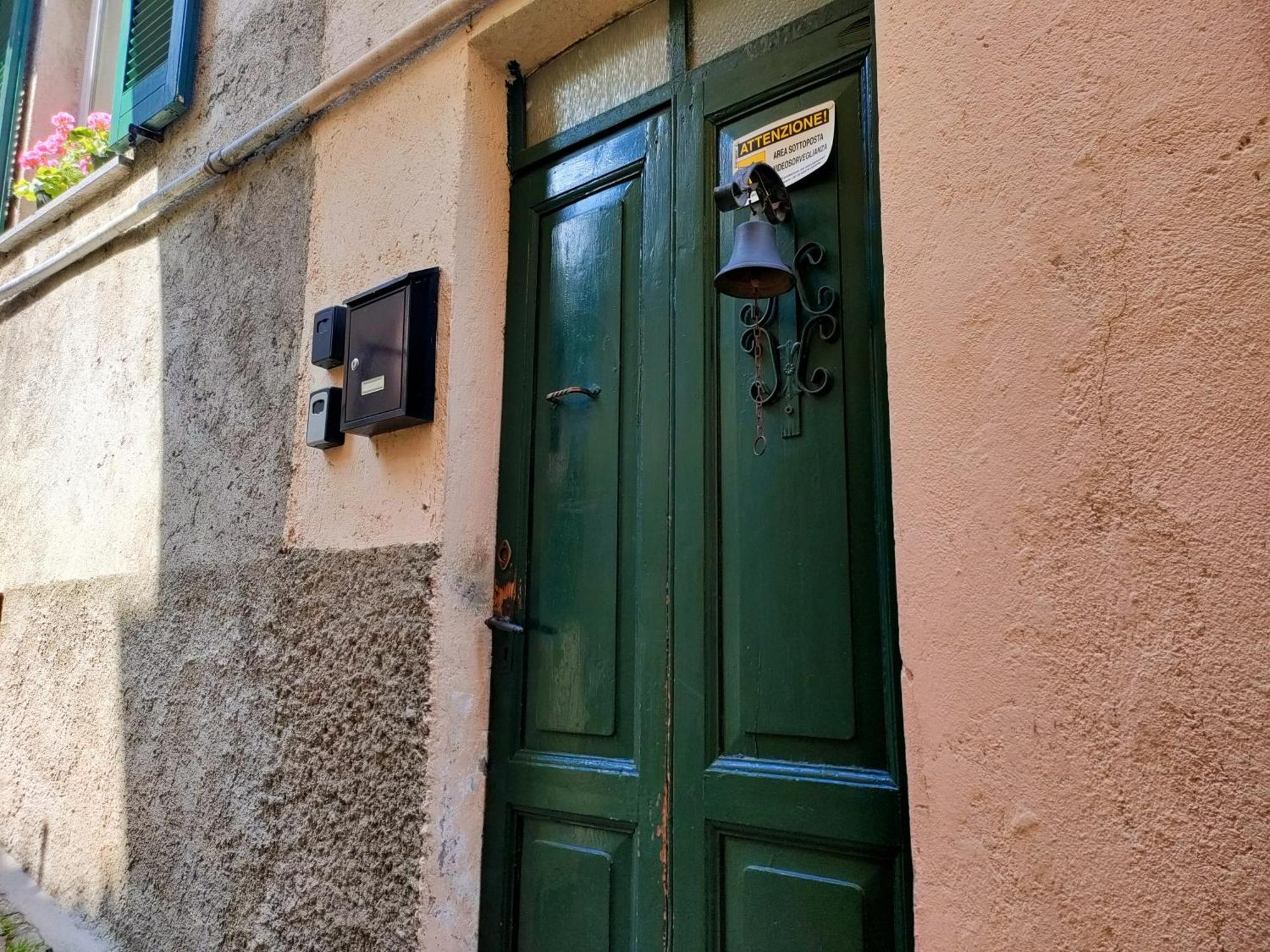 Homestay Affascinante Mansarda Nel Cuore Di Brunate