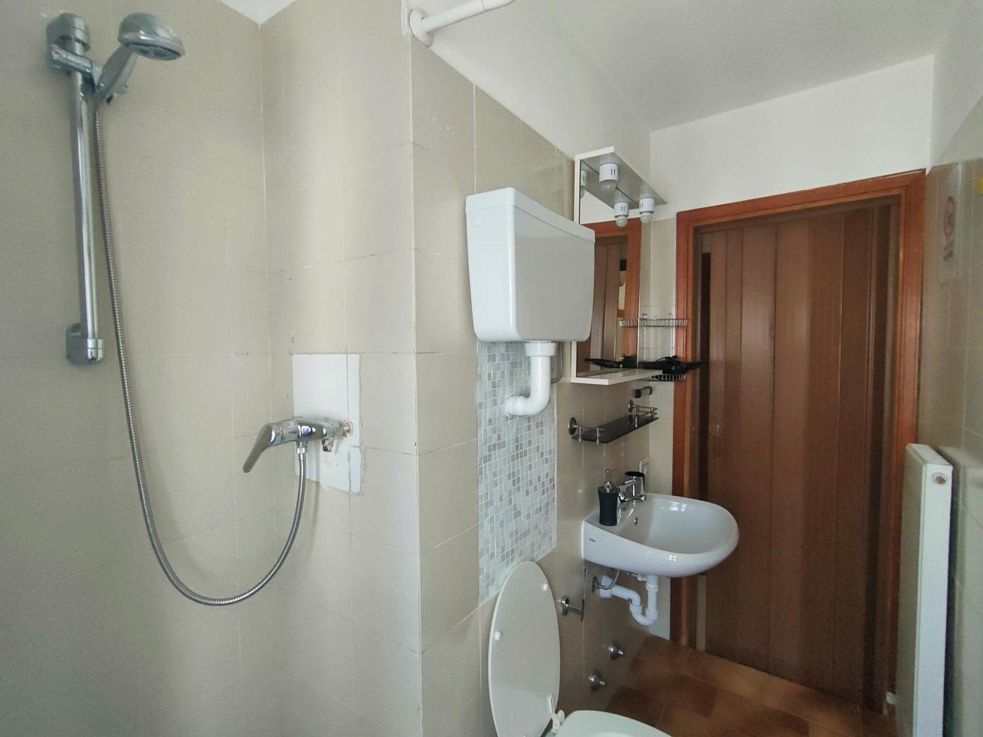 Affascinante Mansarda Nel Cuore Di Homestay Brunate