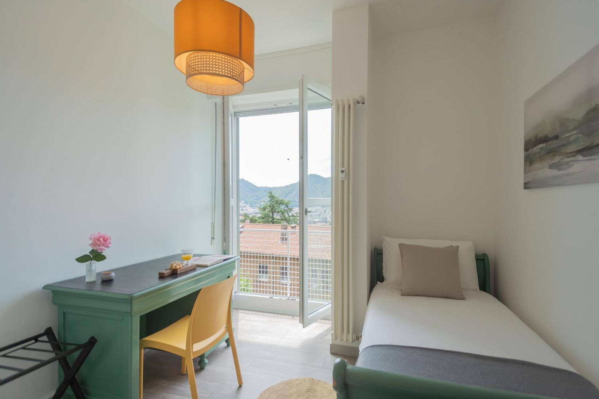 Panorama By Rent Apartment Como