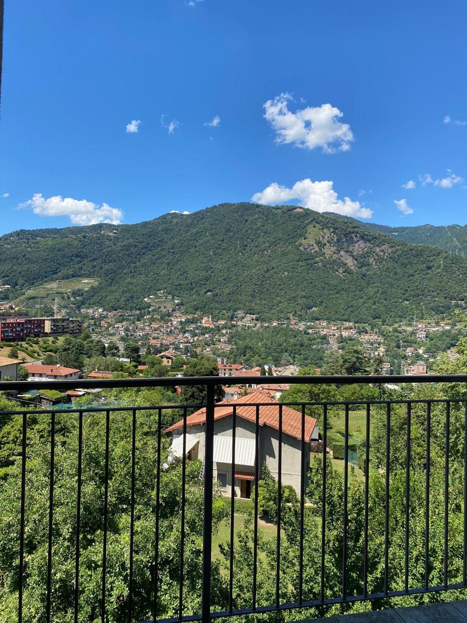 Roccolo Valley View Apartment Como