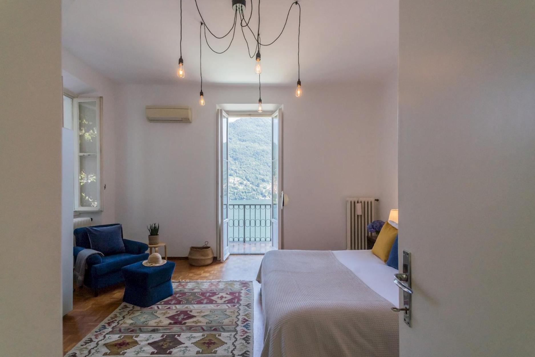 Chiara With Private Garden By Rent Villa
