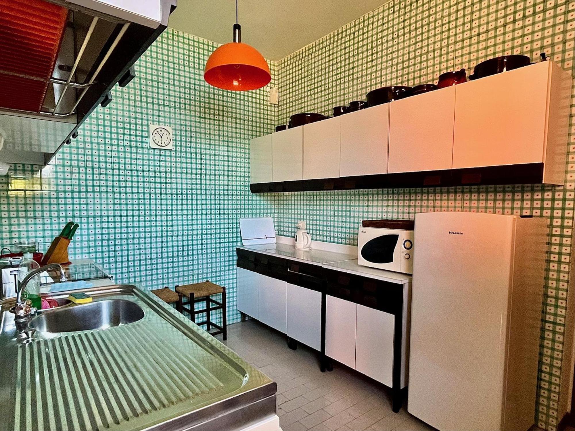 Nella Back To 70' Villa *