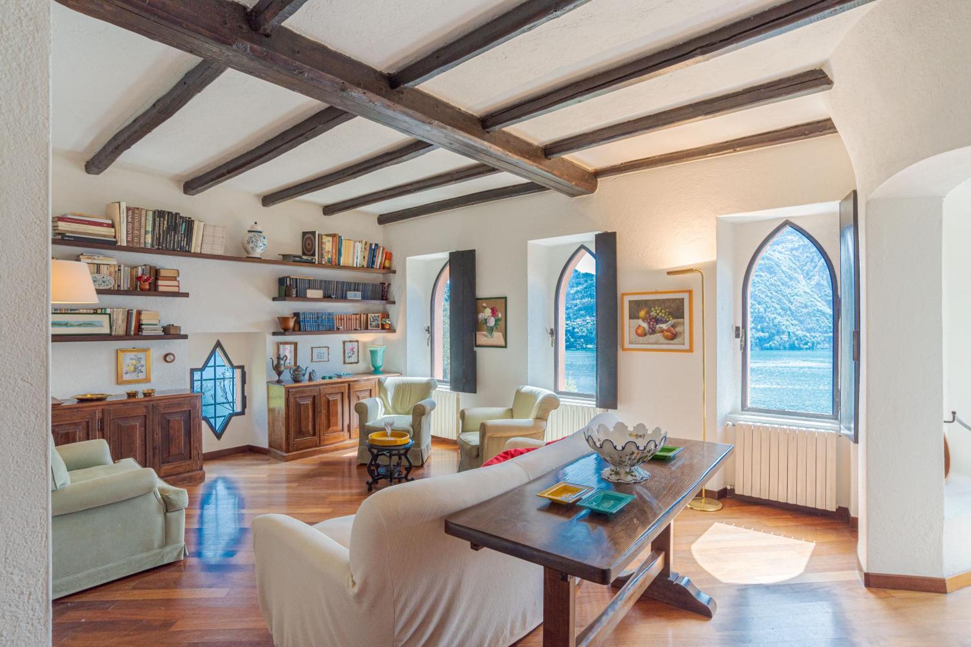 Stunning Castle In With Lake View