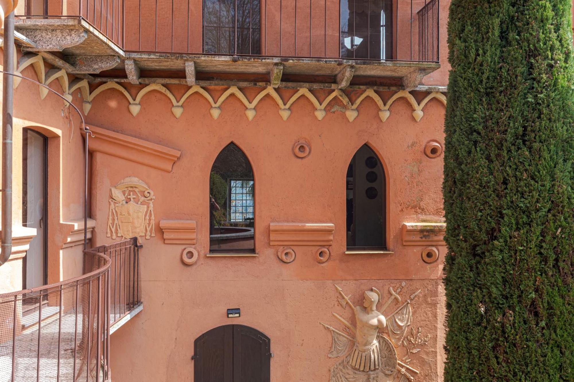 Apartment Stunning Castle In With Lake View *