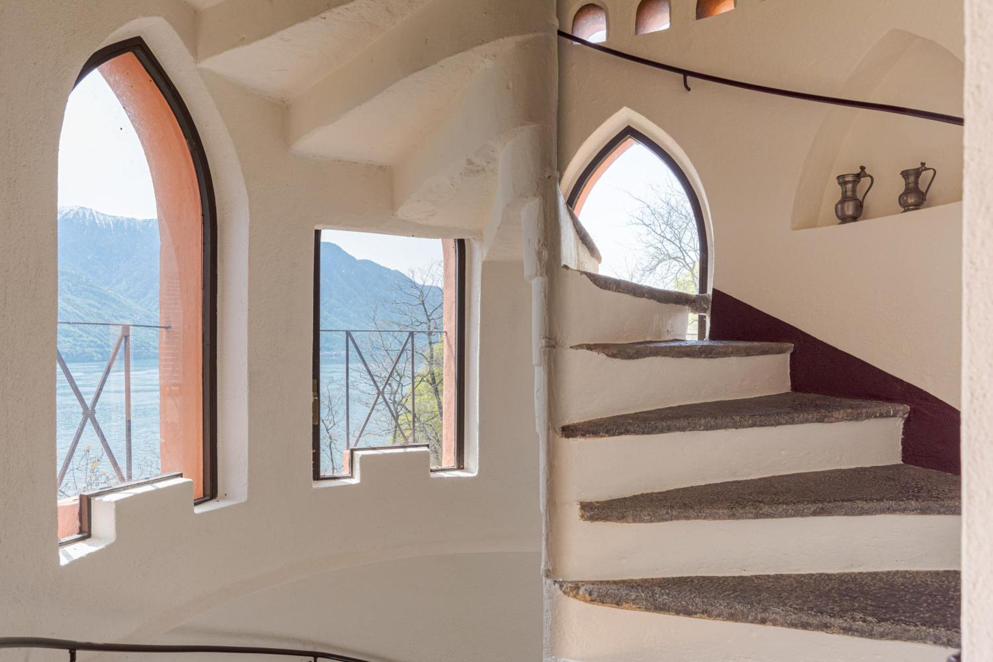 Stunning Castle In With Lake View Tremezzo
