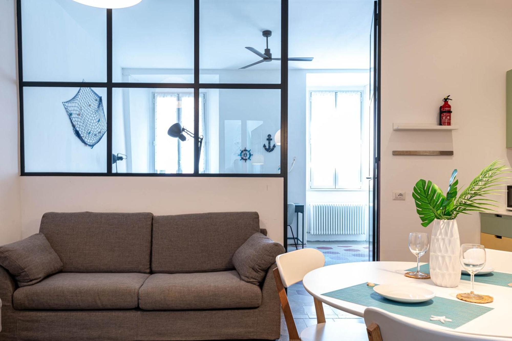 Lake, Stadium & Patio - Self Check-in & Remote Access Apartment Como