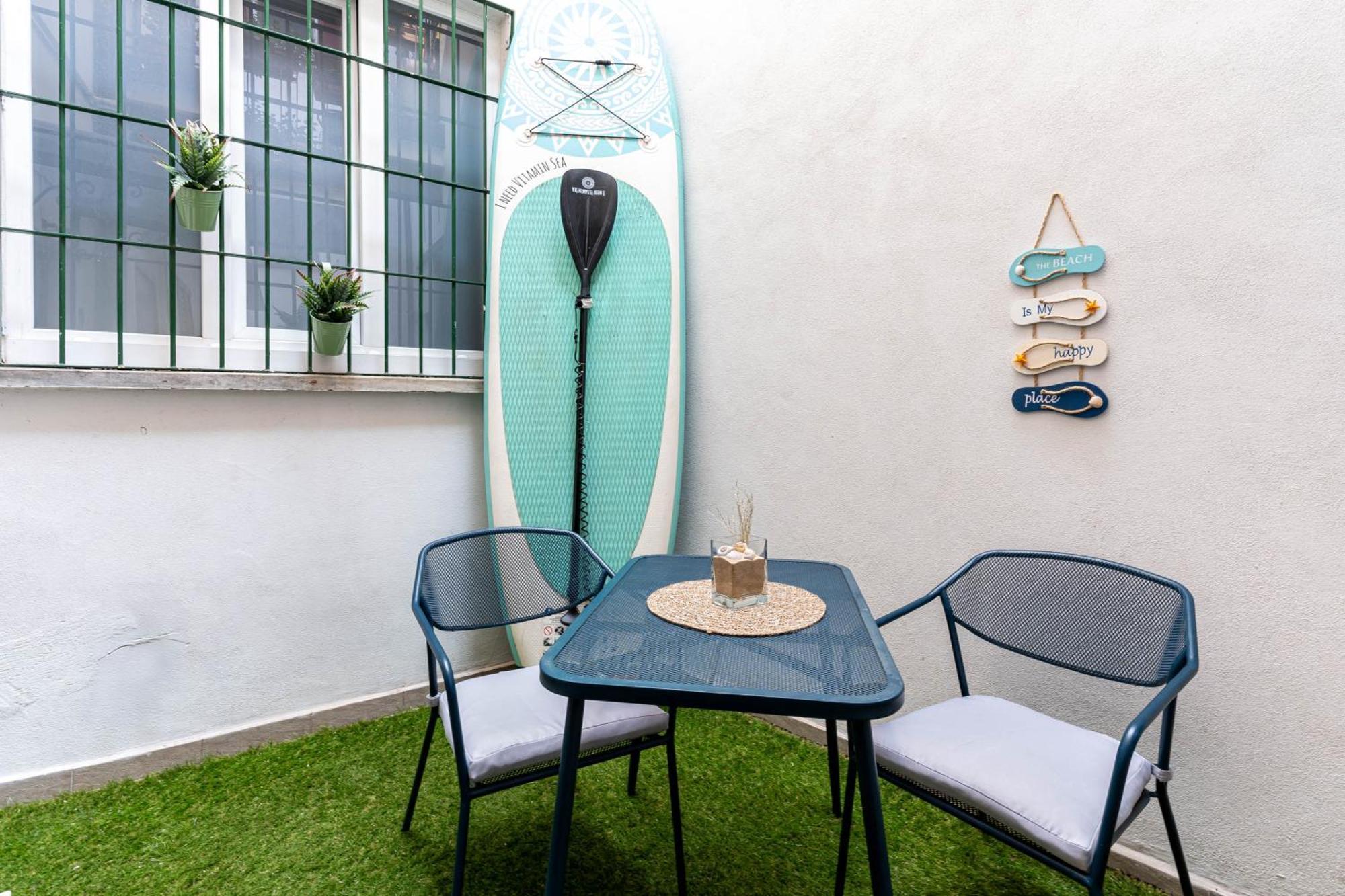 Apartment Lake, Stadium & Patio - Self Check-in & Remote Access *