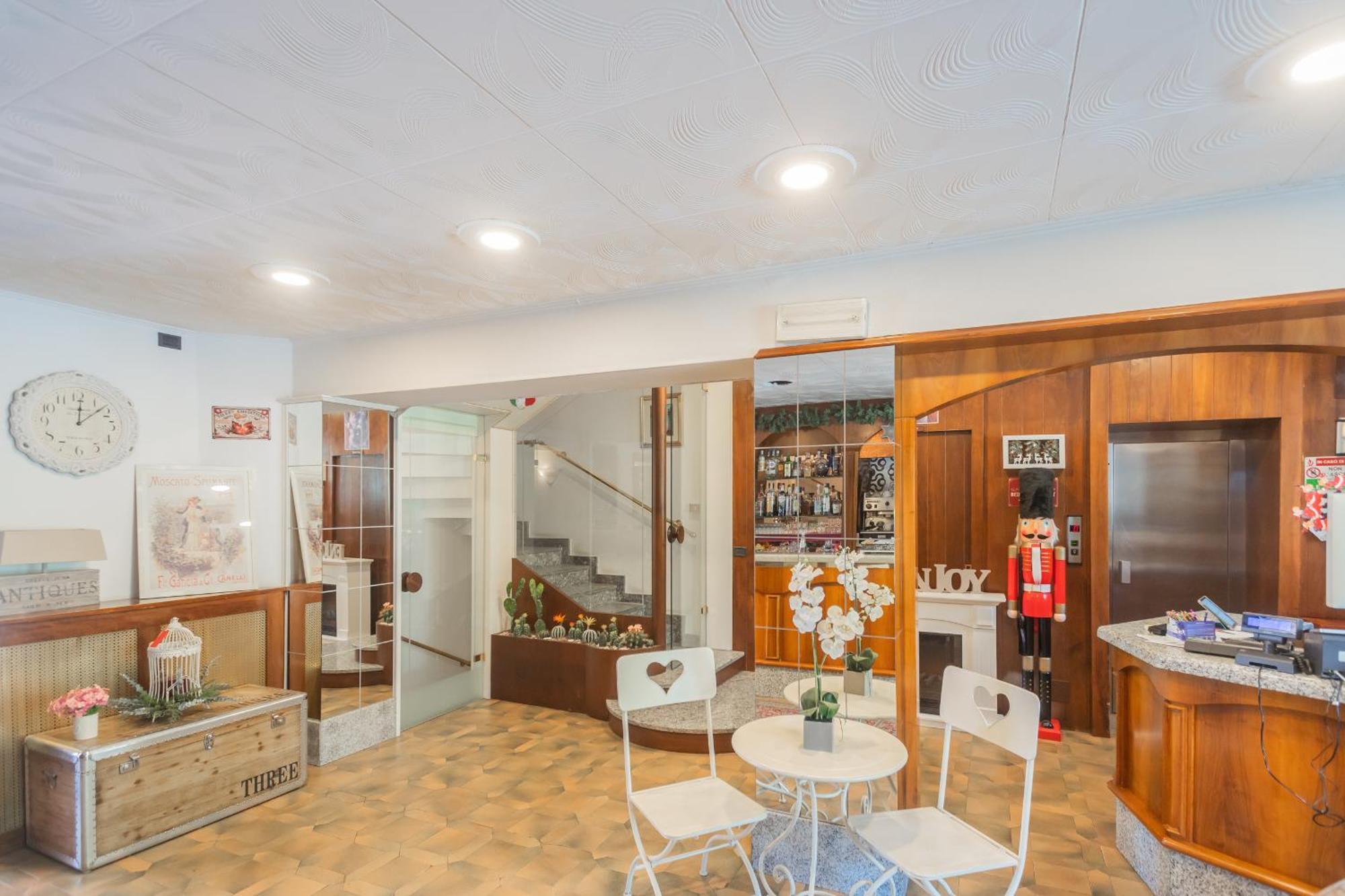 Hotel Pet Friendly Mirabeau 3*