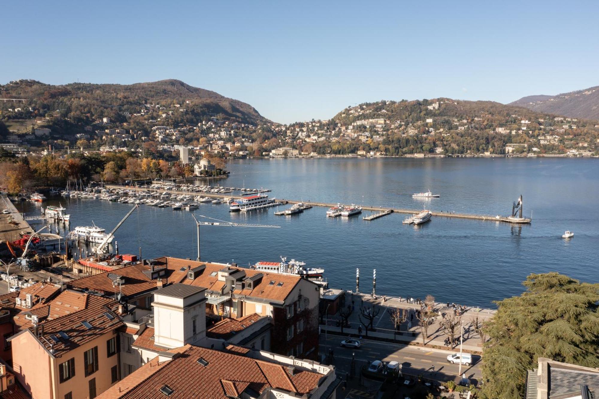 Como Lake Suites Como