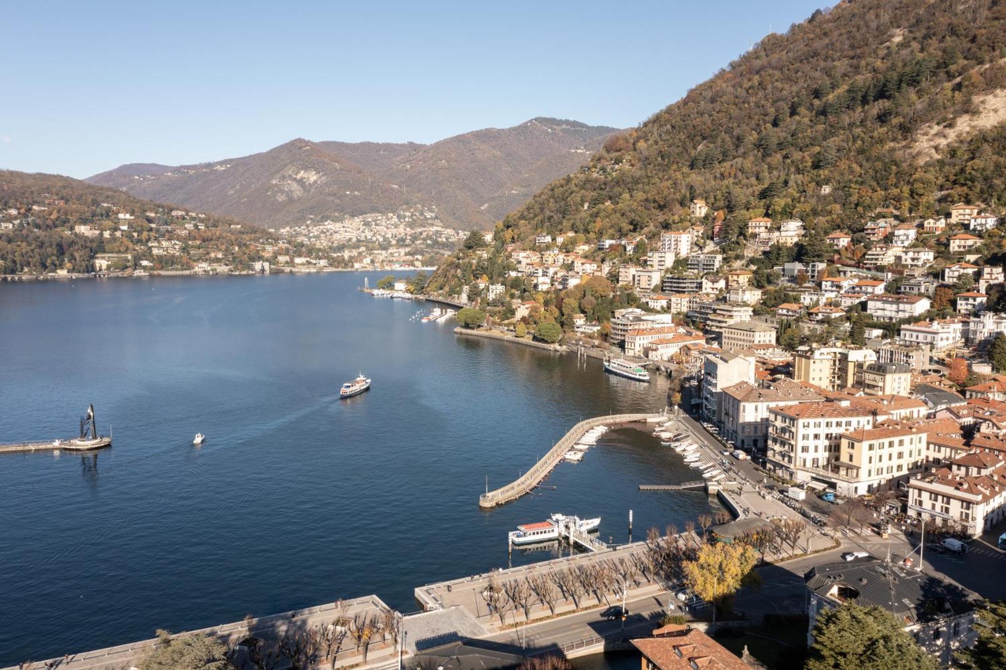Como Lake Suites * Como