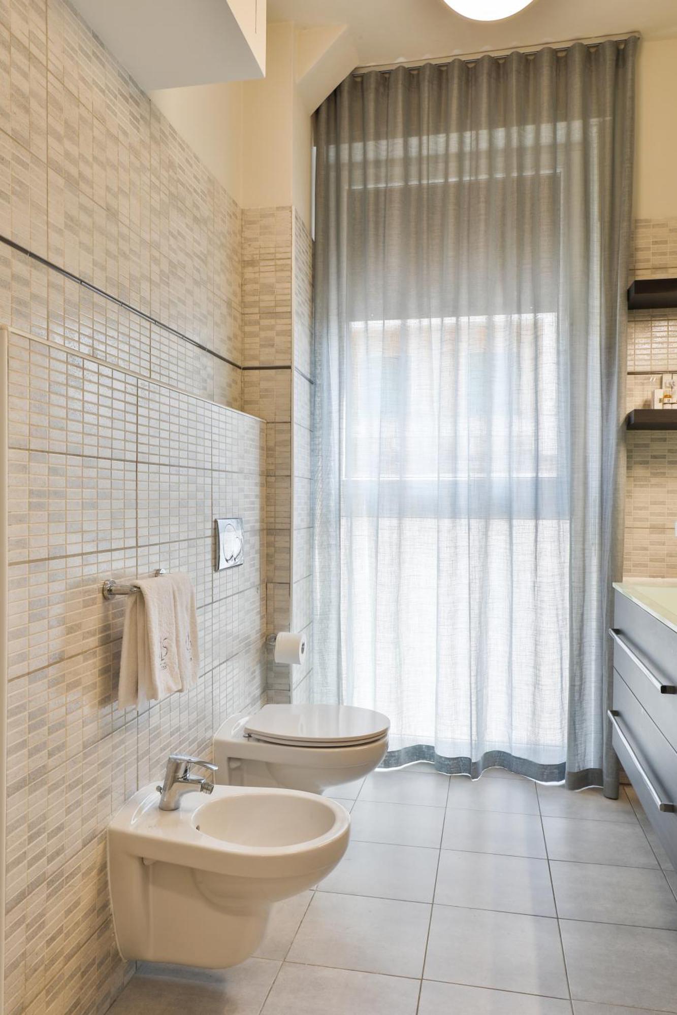 Como Lake Suites *