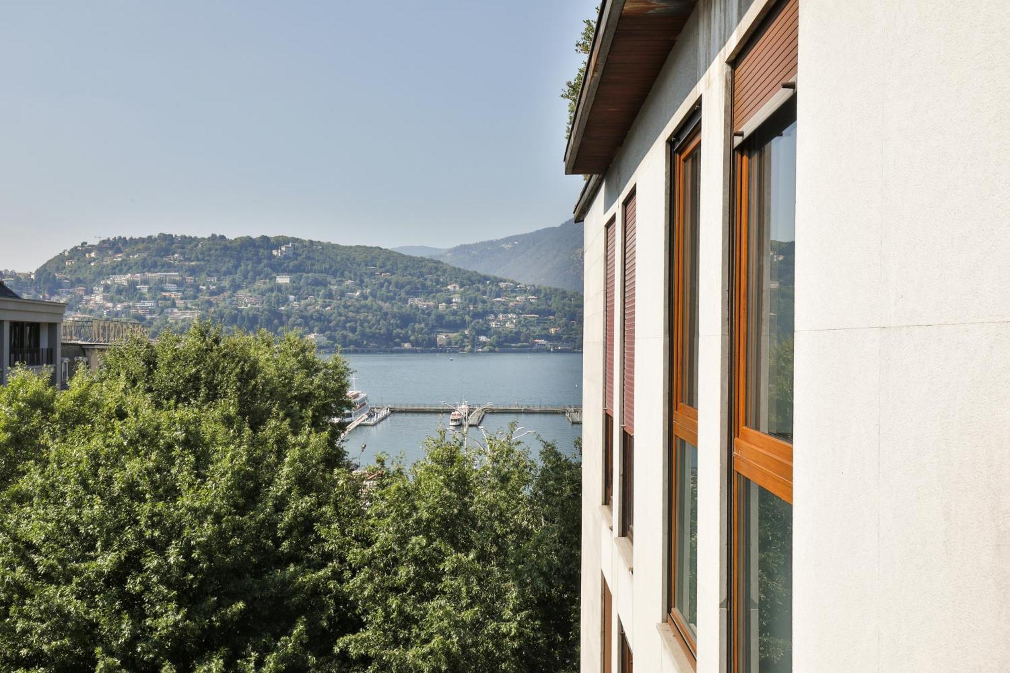 Como Lake Suites Como