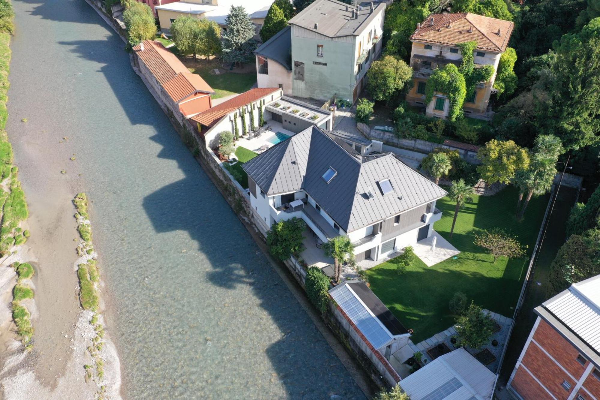 The By The River * Bellano