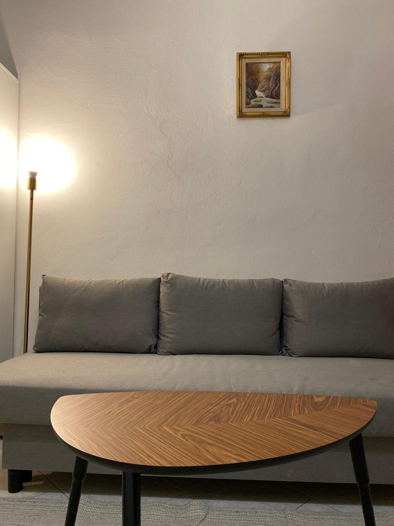 Front Apartments, * Lecco