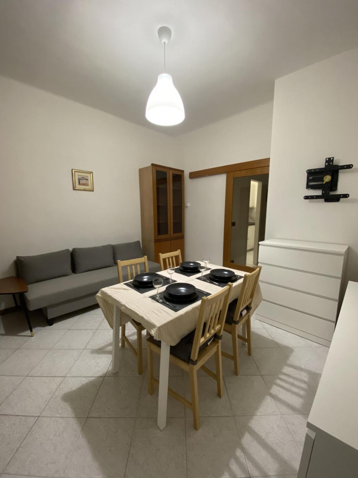 Front Apartments, *