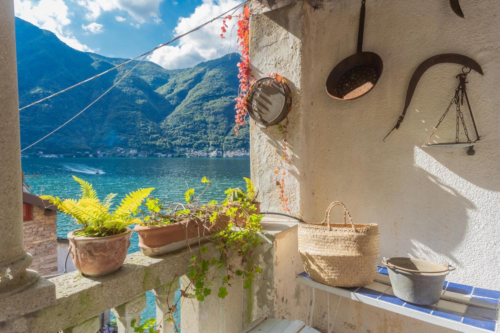 Terrace On Orrido Di Waterfall By Rent *