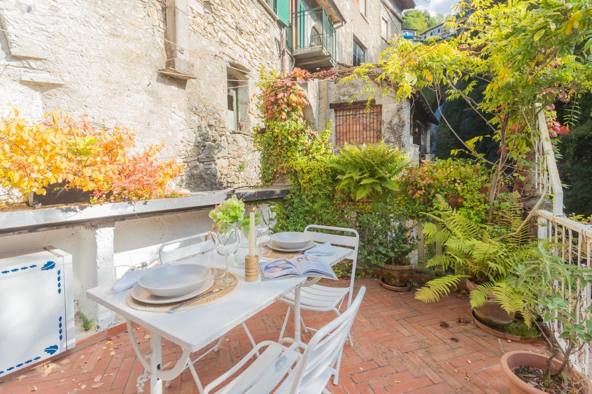 Terrace On Orrido Di Waterfall By Rent * Nesso