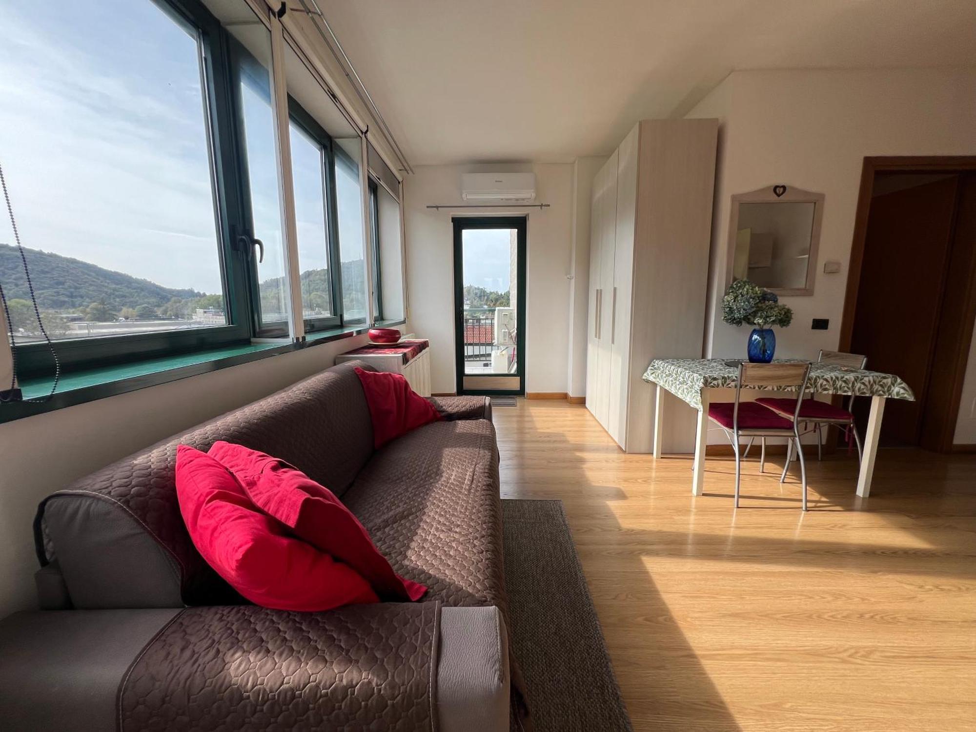 Monolocale Con Parcheggio Apartment Como