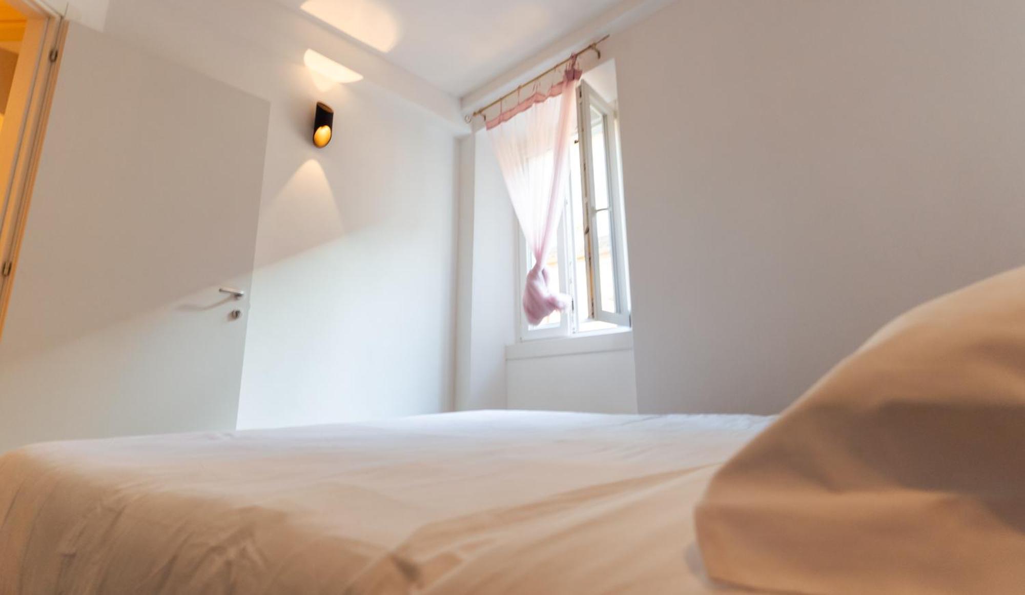 Exclusive - Magritte Style Apartment *