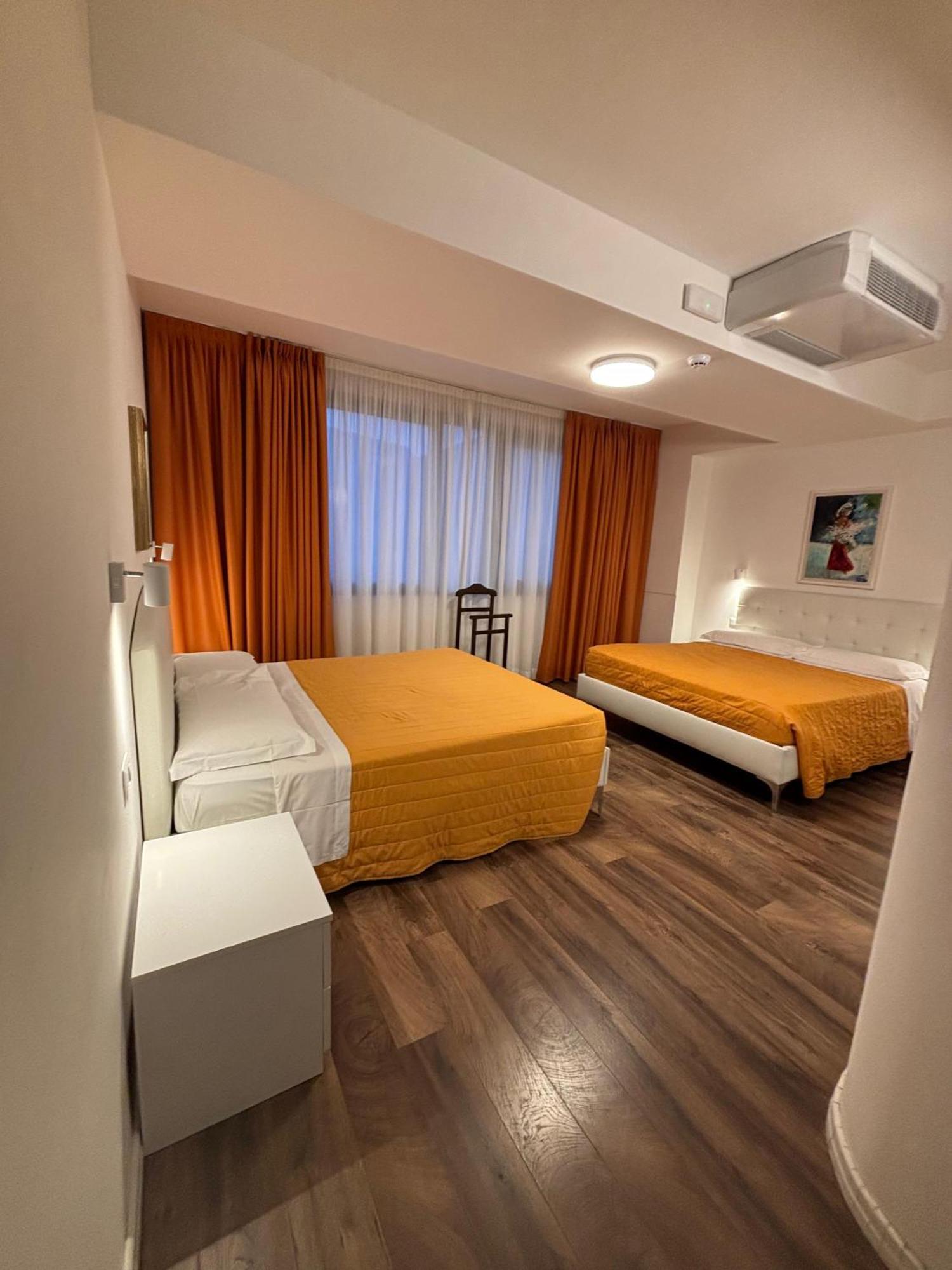 Victoria Royal Garden 3* Como