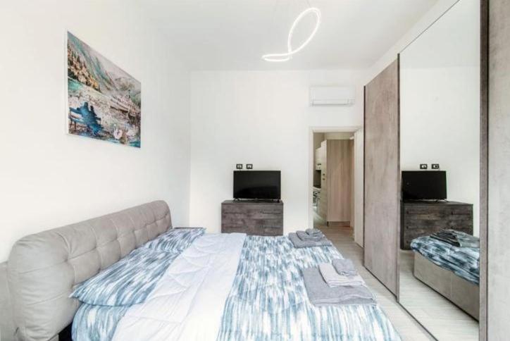 Relax House 7min In Bus Dal Apartment Como