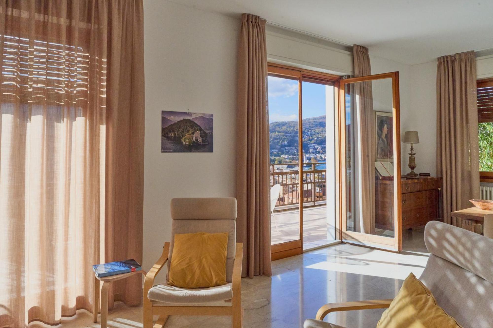 Aerie Esmeralda Apartment