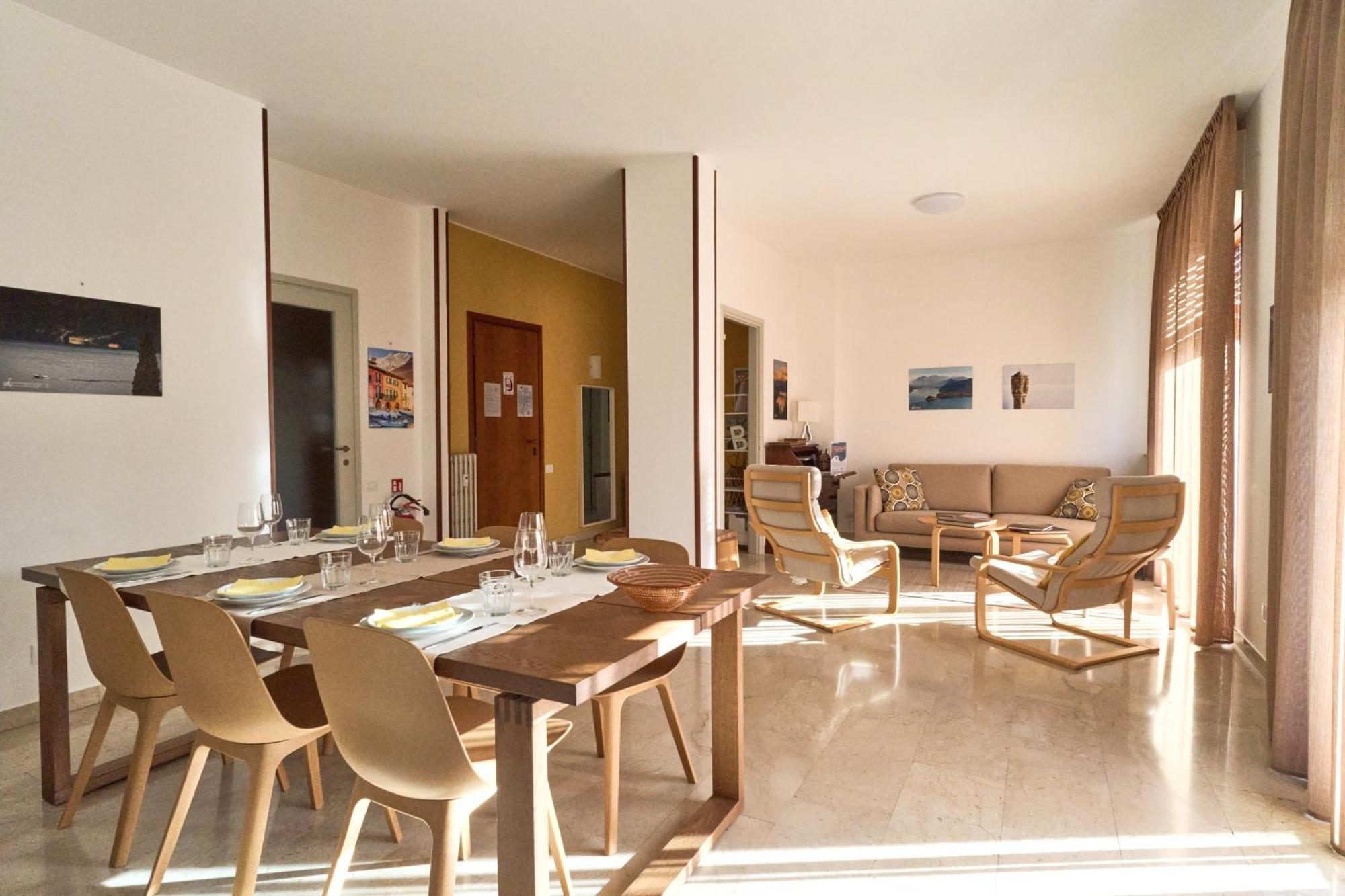 Aerie Esmeralda Apartment Como