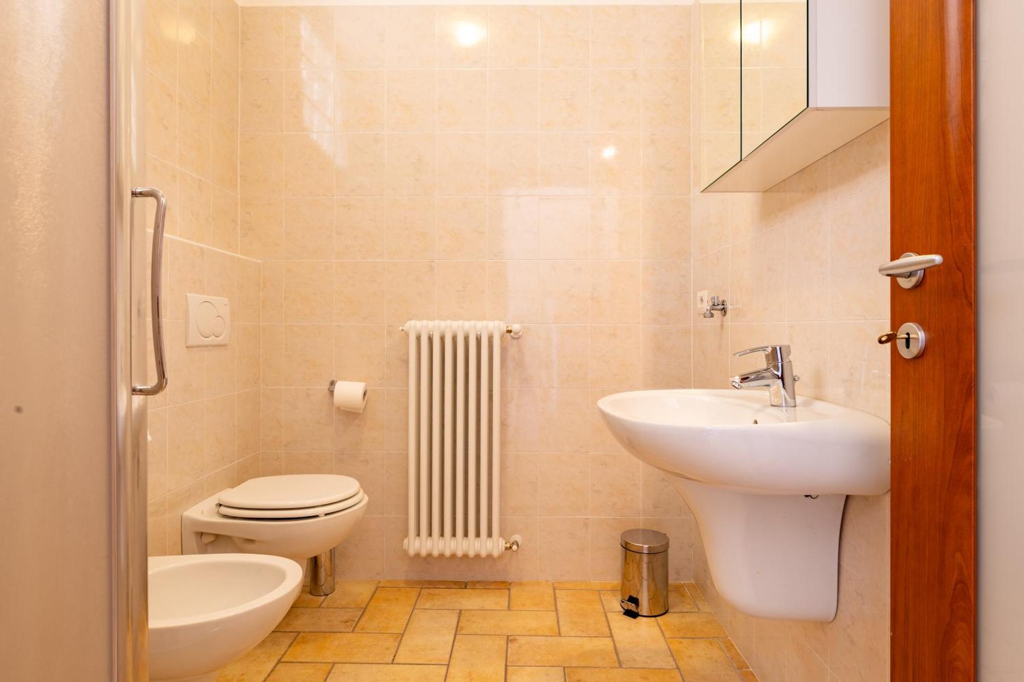 Lory - Apartment Domaso