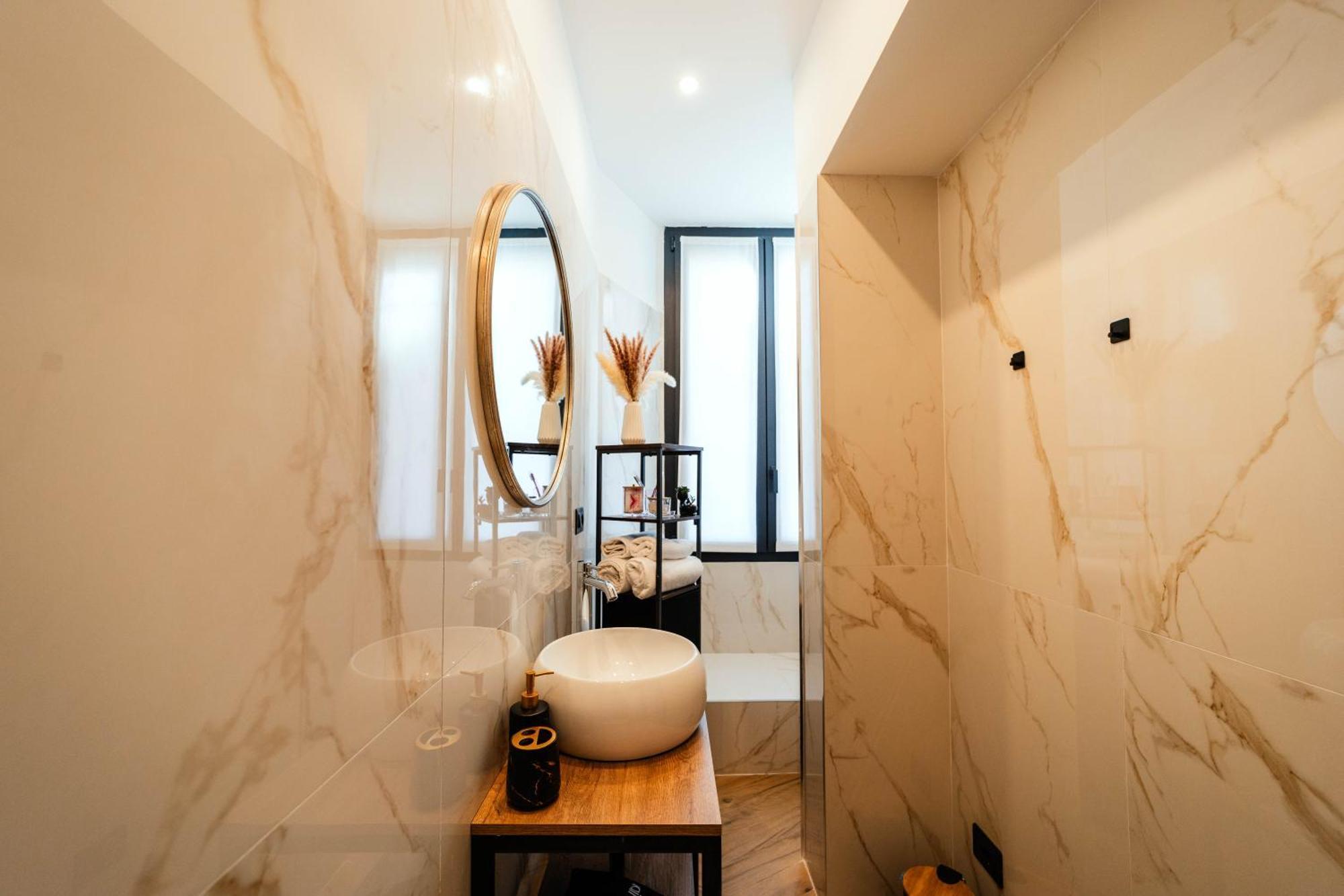 Apartment David's Suite&spa Con Parcheggio Privato Como