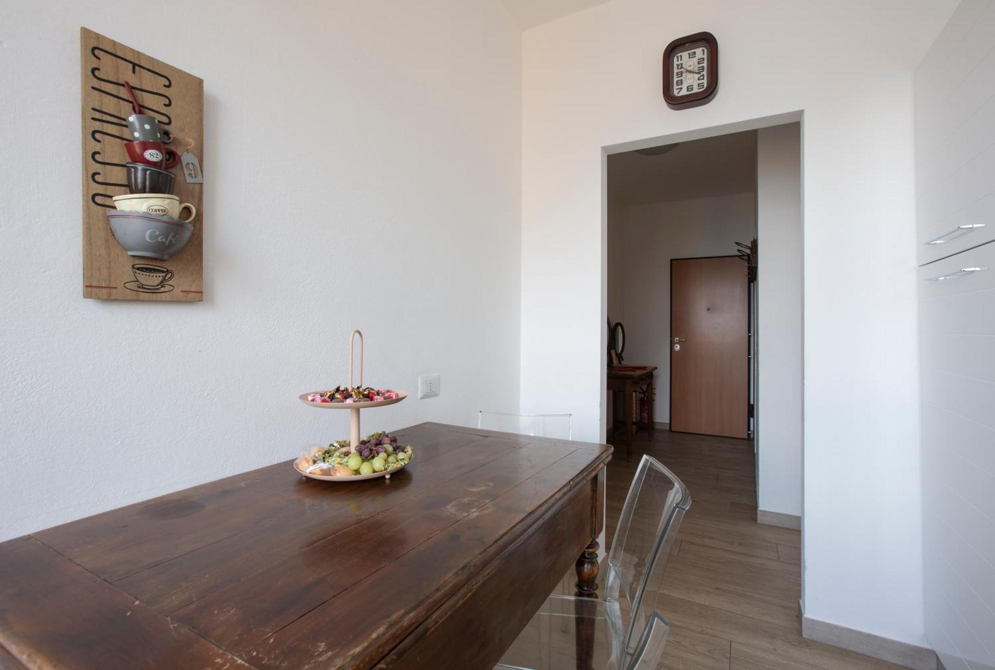 Laghee Apartment *