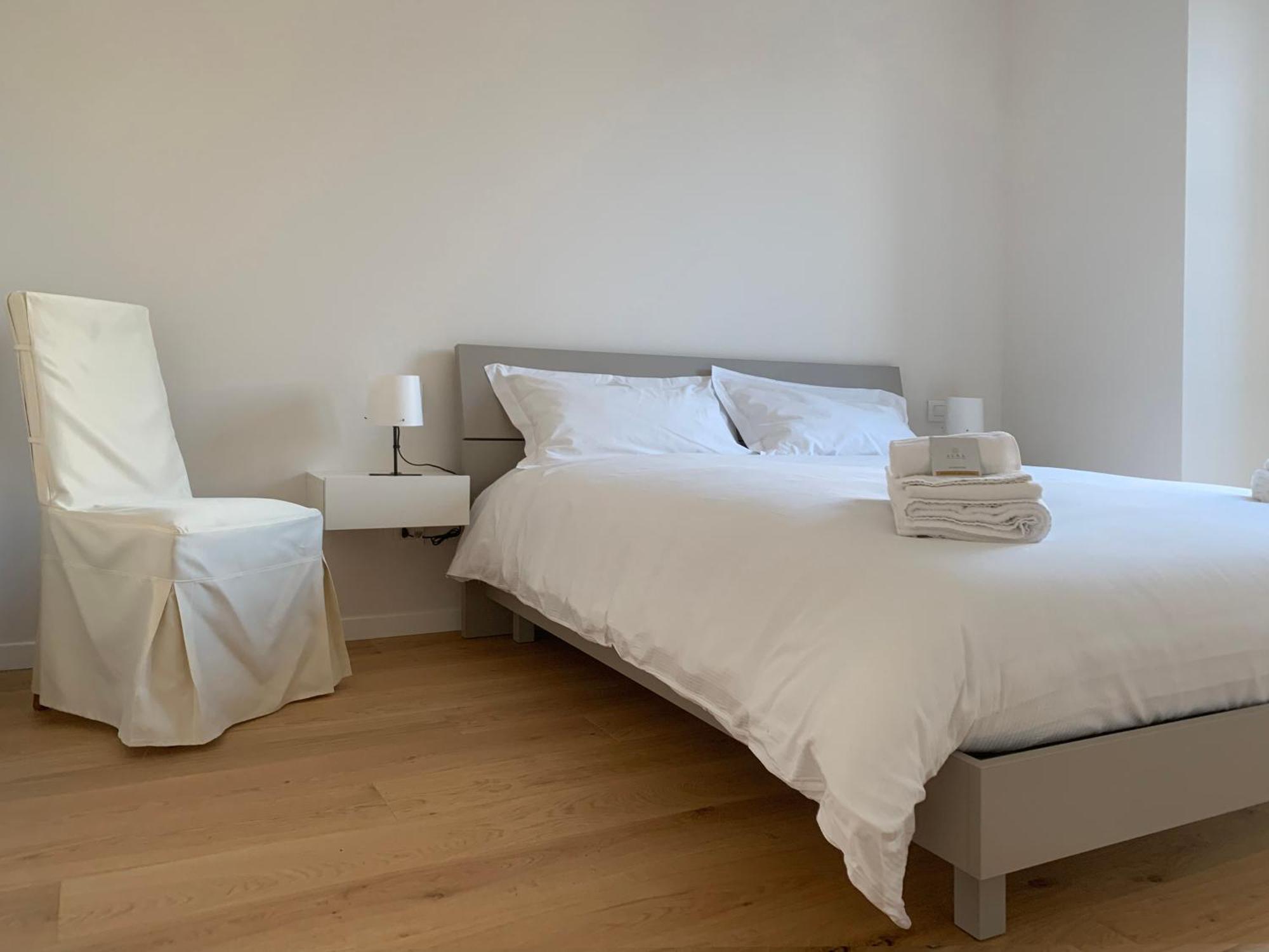 Spazio Perlasca 2 - *
