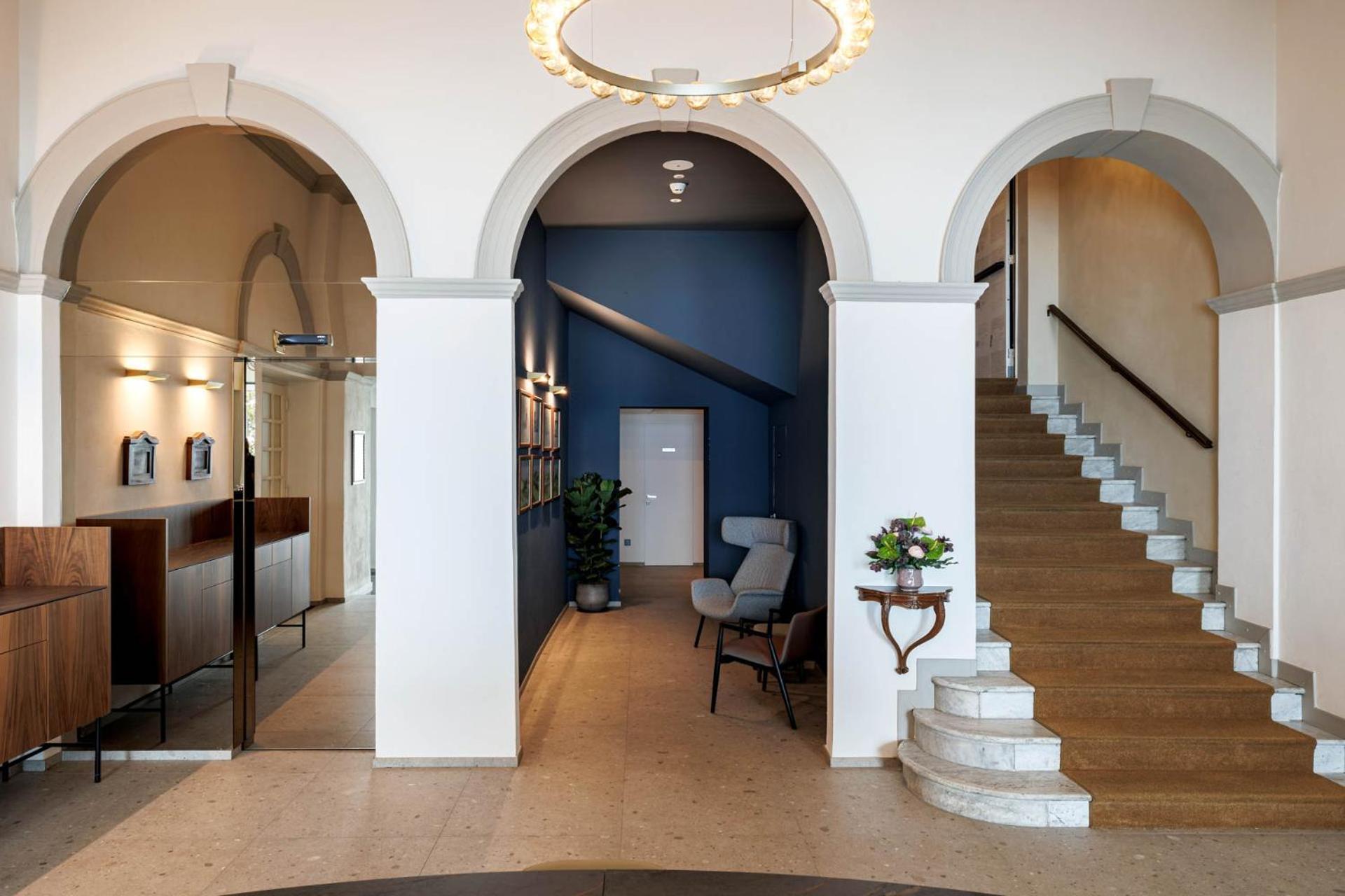 Royal Victoria, By R Collection Varenna