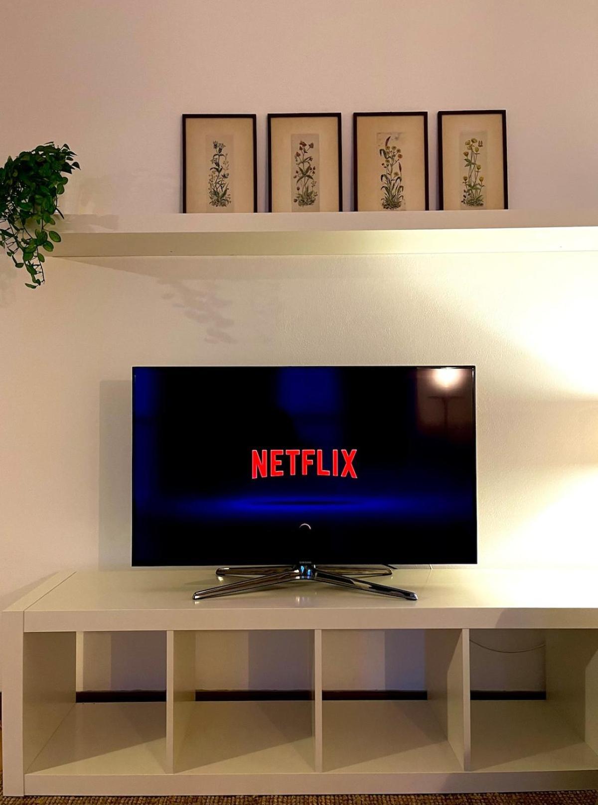 Apartment Stunning Renovated Flat On With Parking