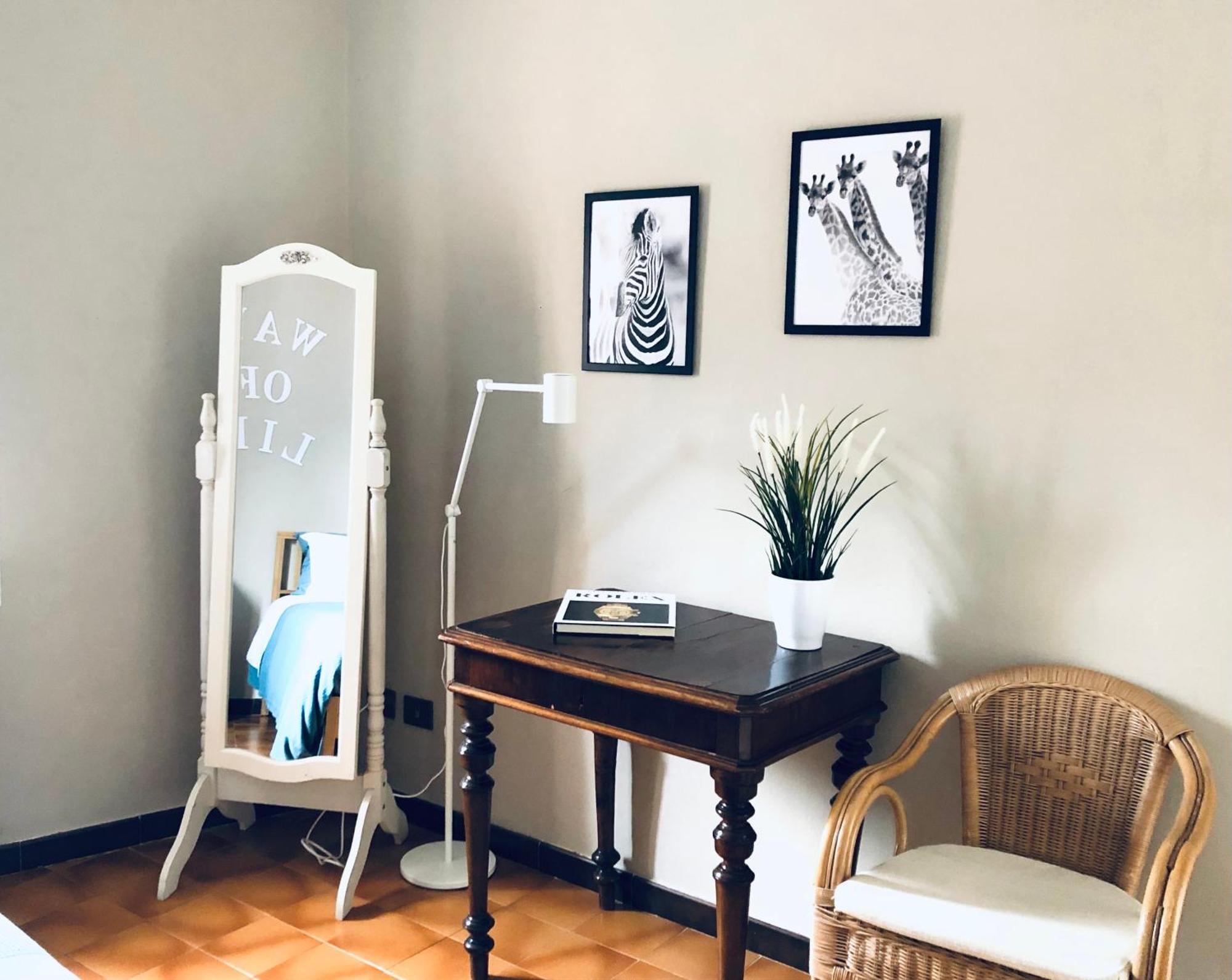 Caligaggio 18 - Charming On The Lakefront Apartment
