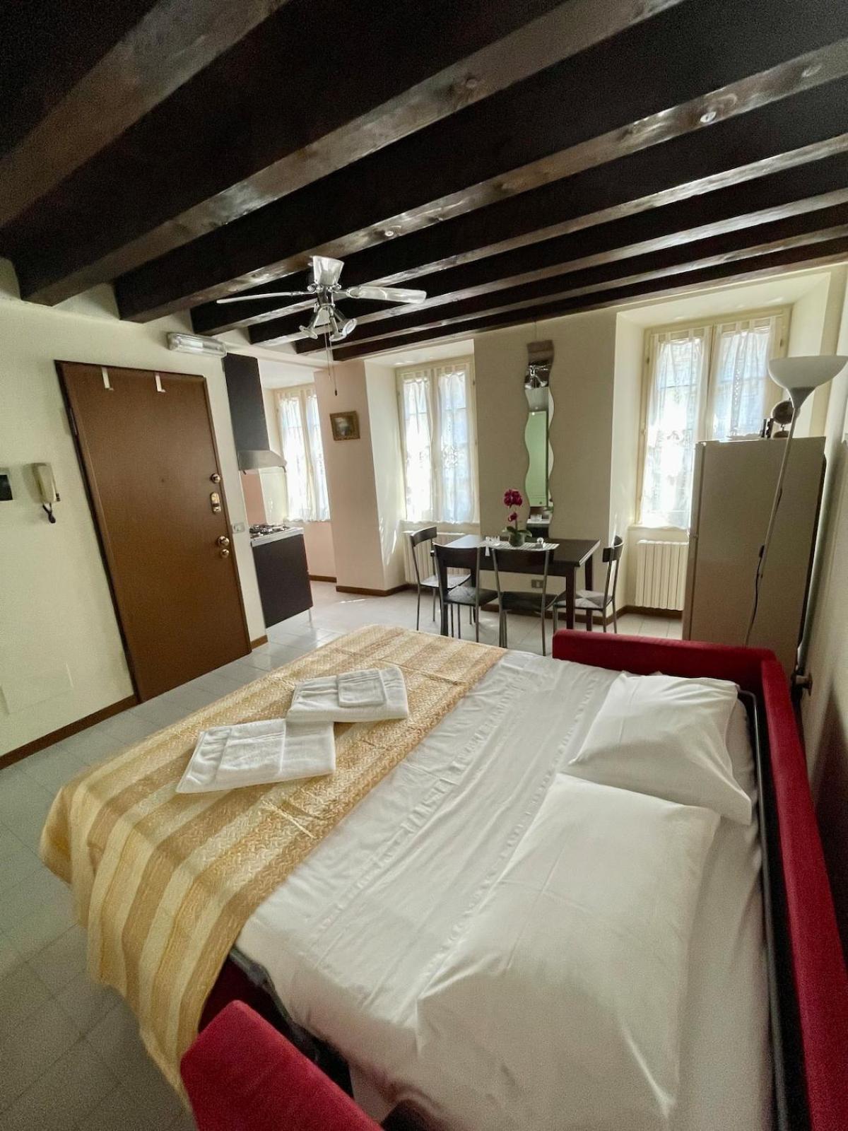 Amazing Apartment Como
