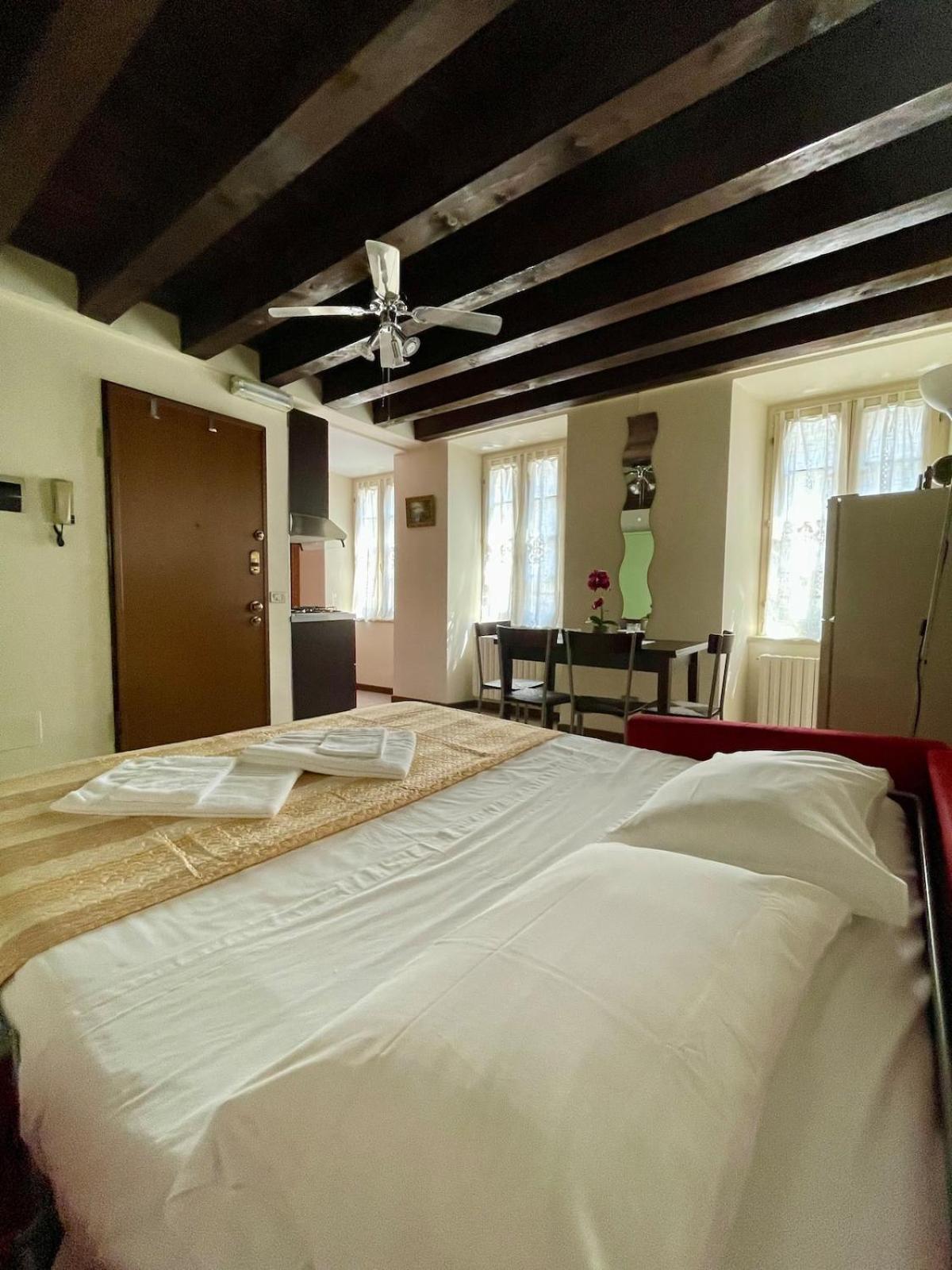 Amazing Apartment Como