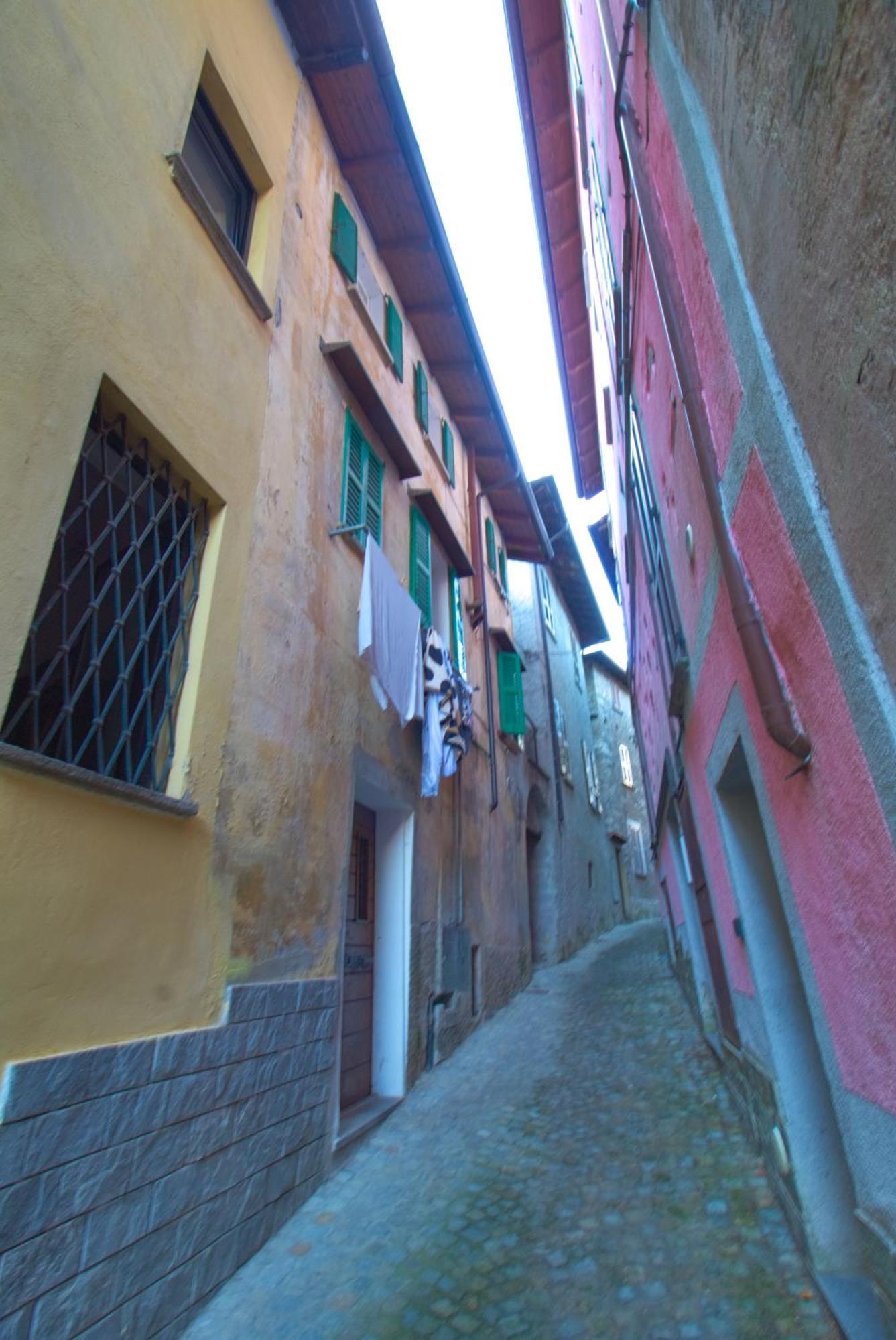 Via Torrazza 19 Dongo