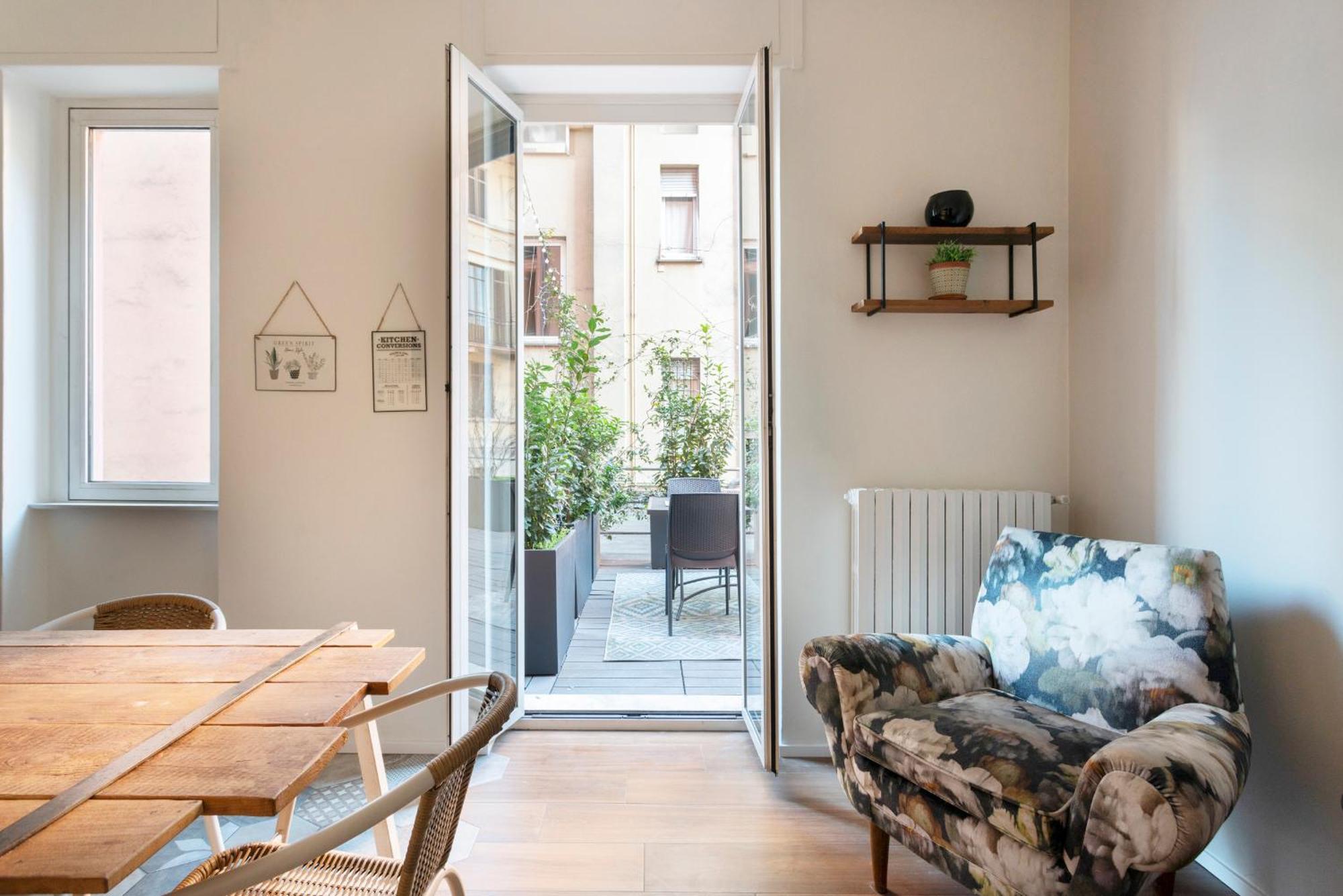 Happy Travelers By Solutions Apartment Como